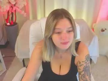 Freechat _b00bss_ on Chaturbate