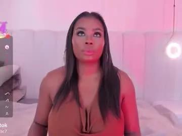 Freechat _huge_boobs_ebony on Chaturbate