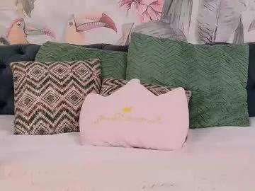 _lisa_sunny — play whit dildo [595 tokens left] #smoke #gloves #pantyhose #boots #squirt