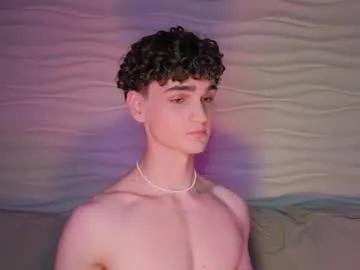 adam_21cm on Chaturbate 