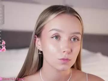 Freechat alodiaacomb on Chaturbate