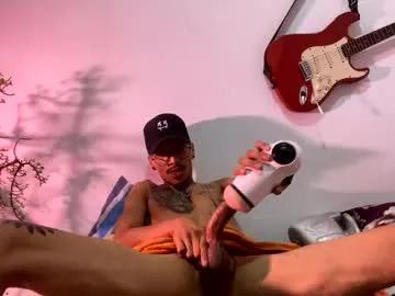 andreys315501 — Mr.santos: Ven aqu! #latino #bigcock #muscle #alpha #abs