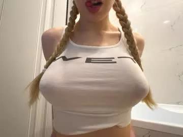 Freechat avroramy on Chaturbate