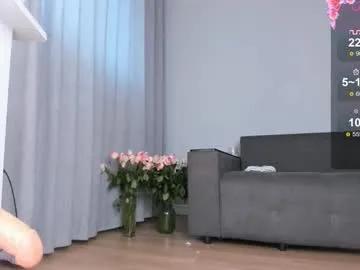 Freechat cherrypie_001 on Chaturbate