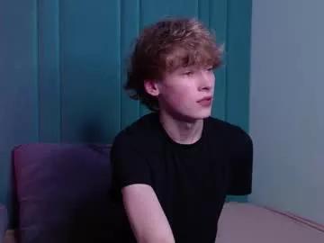 Freechat curlytwinkboy on Chaturbate