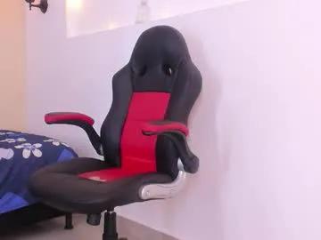 Freechat dhamian_wolf_hunter on Chaturbate