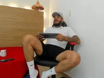 Freechat dhamian_wolf_hunter on Chaturbate