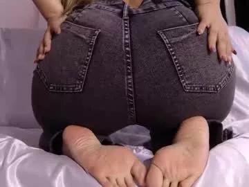 Freechat dulcepurnimaqos on Chaturbate