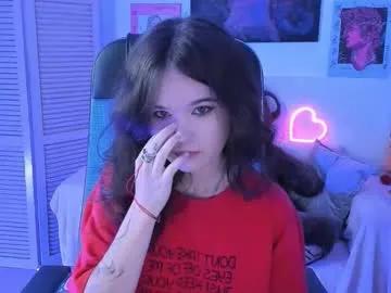 Freechat elainebeness on Chaturbate