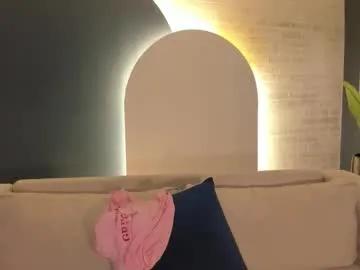 fernandax1_ — GOAL: Full naked [111 tokens remaining] Do you wanna a handjob with my tits? #bignipples #bigboobs #18 #puffynipples #latina