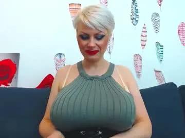 Freechat forever_barbie on Chaturbate