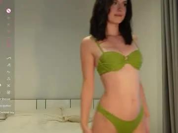 gloriamillss — Goal: Good morning Gloria) | Welcome to my room! Tease Me With 100/120/160/180 ! Make me cum with 1111/2222 ! #skinny #teen #18 #new #young [11 tokens remaining]