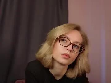 gwenkevwitch — my name is Jannie and im very new here!! ^^  goal : take off your jeans and put on a skirt    <3 #shy #blonde #feet #young #new [0 tokens remaining]
