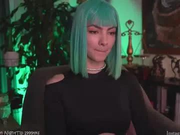 Freechat hollylinder_ on Chaturbate