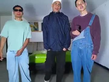 Freechat icevermilk on Chaturbate