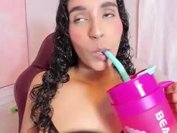 Freechat im_beliinda on Chaturbate