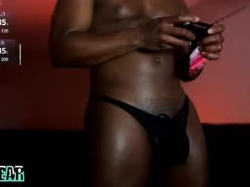 Freechat izzybear_ on Chaturbate