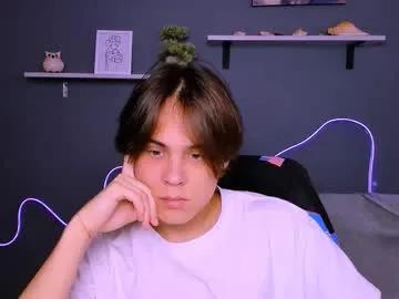 Away karl_mans on Chaturbate