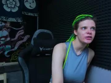 Freechat kiki_krash on Chaturbate