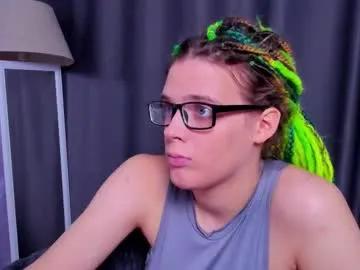 Freechat kiki_krash on Chaturbate