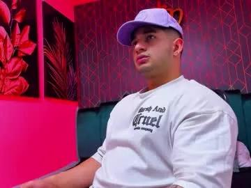 Freechat king_falconer on Chaturbate