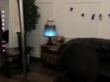 Freechat kira_energy on Chaturbate