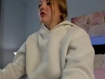 Freechat kittyy_cuttie on Chaturbate