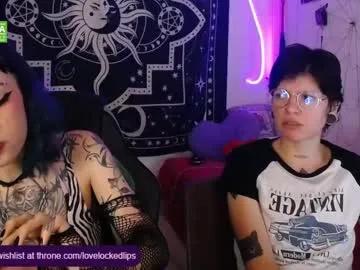 Freechat lovelockedlips on Chaturbate