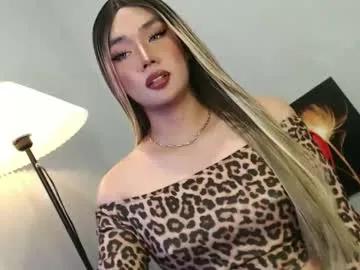 Freechat lovers_moon22 on Chaturbate