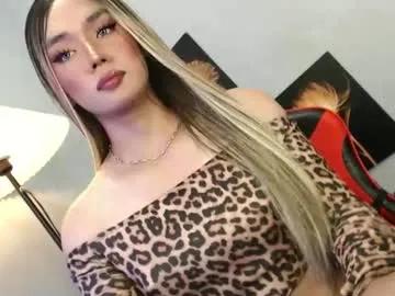 Freechat lovers_moon22 on Chaturbate