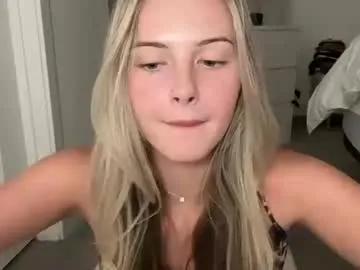 Freechat luvaimee on Chaturbate