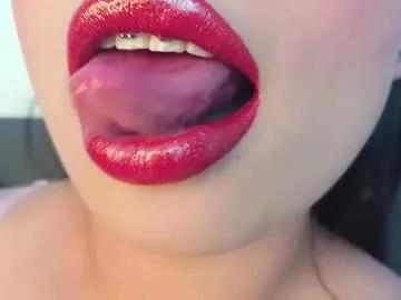 Away mia_roux13 on Chaturbate