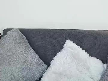 Away mia_roux13 on Chaturbate