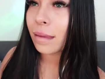 Away mia_roux13 on Chaturbate