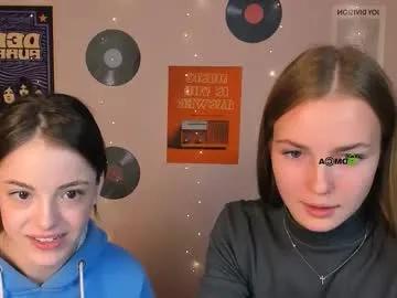 Freechat mia_starrr_ on Chaturbate