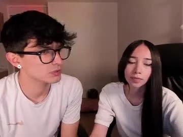 Freechat mikeyvioleta on Chaturbate