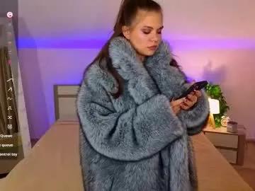 miss_delia — What's under the fur coat? Hello my kittens!Welcome to my retro party #bigboobs #stockings #mature #curvy #feet [95 tokens remaining]