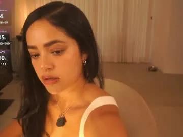 Freechat n_o_v_a on Chaturbate