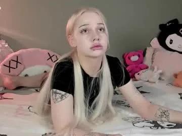 nicole_yo — suck fimgers with saliva [61 tokens left] #anal #feet #blonde #young #squirt