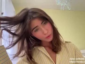 Freechat oofbabe__ on Chaturbate