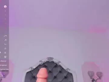 Freechat pollygrey_ on Chaturbate