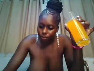 Freechat prettydulce on Chaturbate