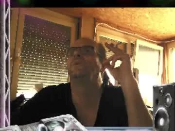 Chaturbate r_2d2_ is Freechat r_2d2_ — Lets hear some music together #daddy #nonude #nomakeup #music #nice