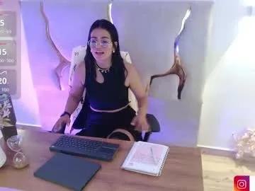 Freechat rosalind_tay on Chaturbate