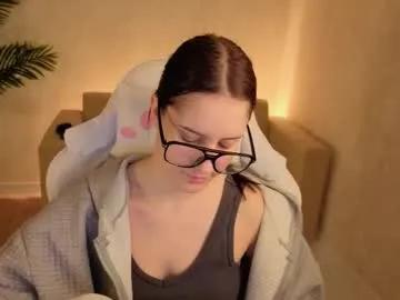 stacy__brown — GOAL: Show my ass in panties [21 tokens remaining] Welcome to my room! #smoke #bigboobs #skinny #young #new