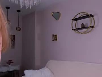 Private sunnmoonn on Chaturbate