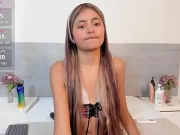 Freechat sunnywhitee on Chaturbate