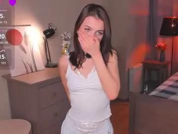 Private synne_glows on Chaturbate