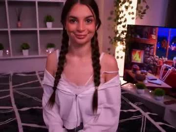vondapeake — GOAL : suck fingers and lick  Hey i`m Sofia,glad to see you on my first stream  #new #shy #18  #cute  #brunette [60 tokens remaining]