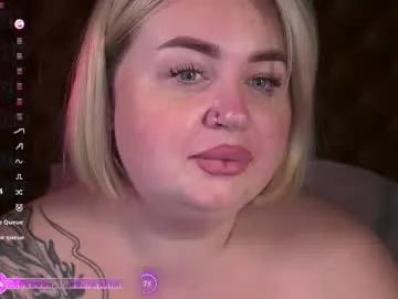 Freechat zarareign_ on Chaturbate